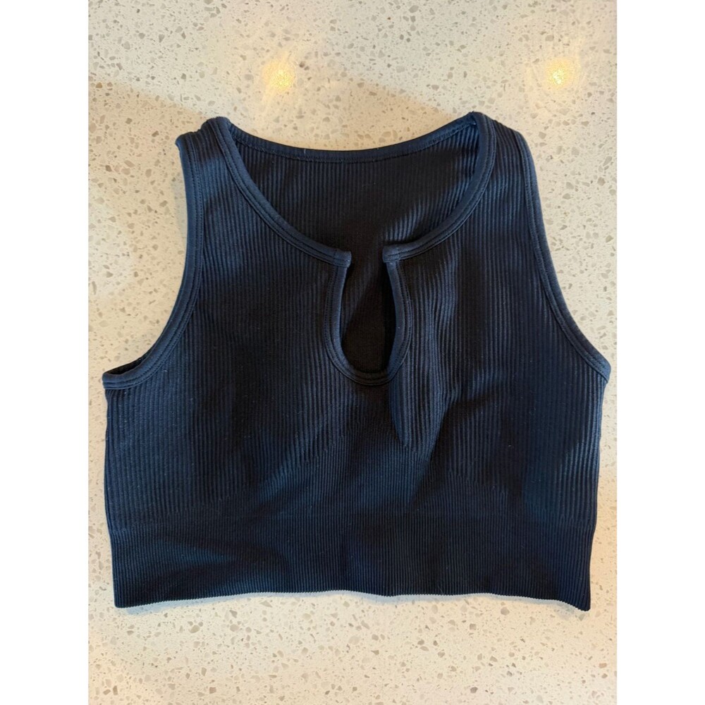 OQQ Ribbed Keyhole Crop Tank Top - Black M